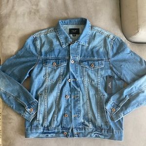 Triot Jean jacket large men’s large essential